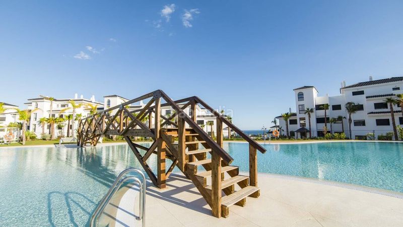 Foto 6641922e-d41e-4b5b-a940-ffe9f7822740. Apartament a altos de Estepona Estepona