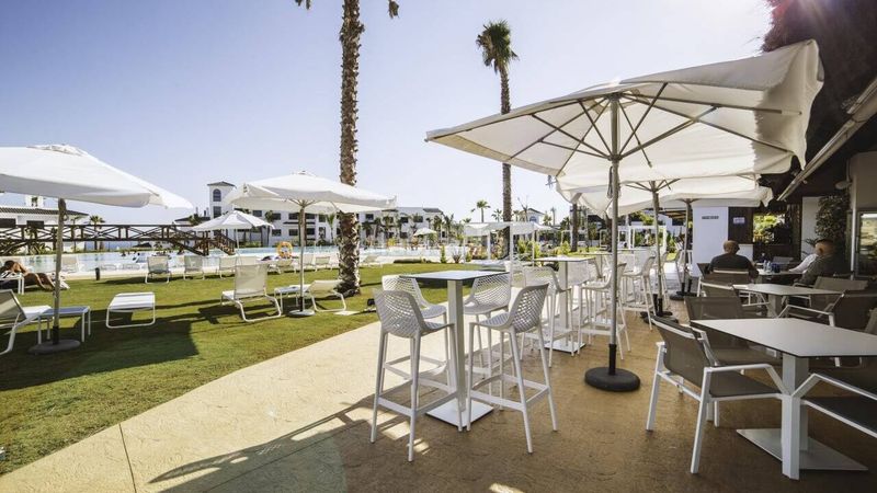 Foto c23e6555-4d30-4685-a223-d8a580e655b4. Apartament a altos de Estepona Estepona