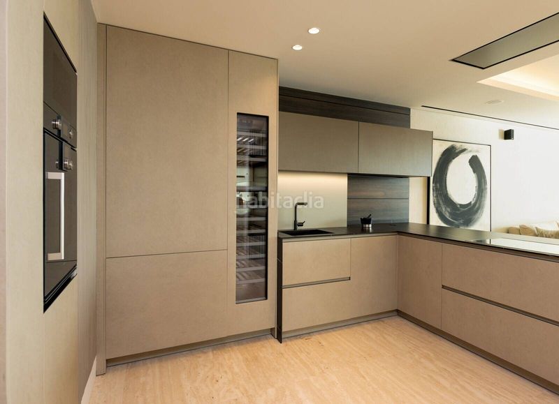 Foto d29d9e99-a04a-4353-80a0-617ddf2d1ffa. Apartament amb piscina a Seghers Estepona