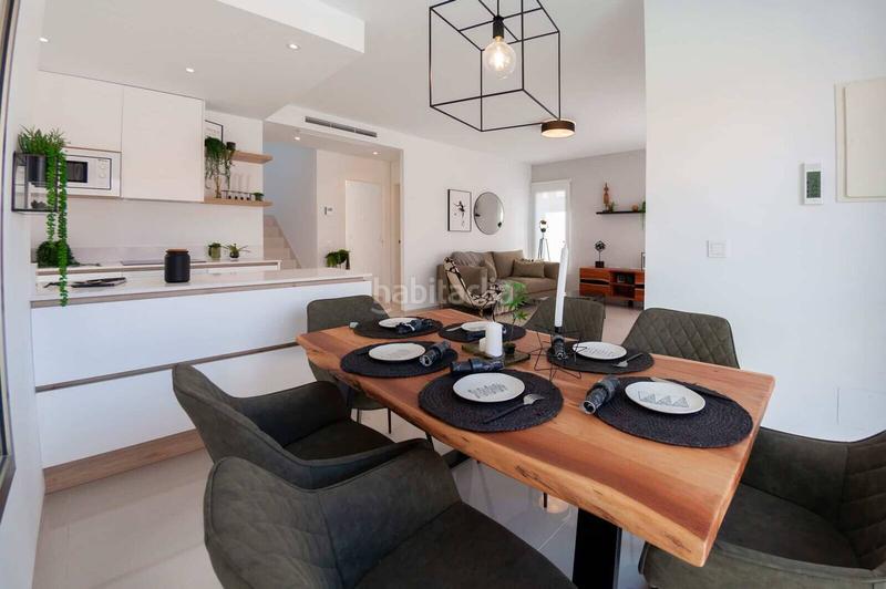 Foto e33a71d3-c64a-402d-8aab-53bbeb342ae4. Maison avec piscine dans Centro Alcázares (Los)