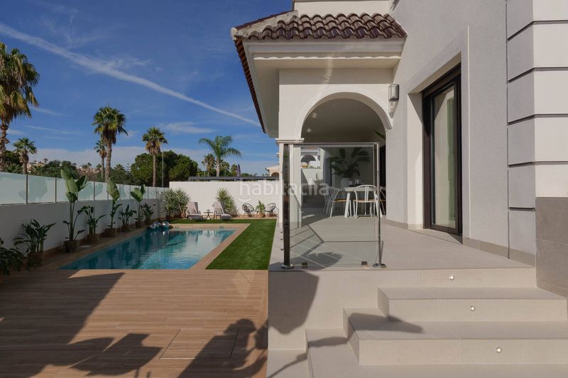 Foto f8815d9a-fb99-419f-a077-661926b70c67. Casa amb piscina a Rojales