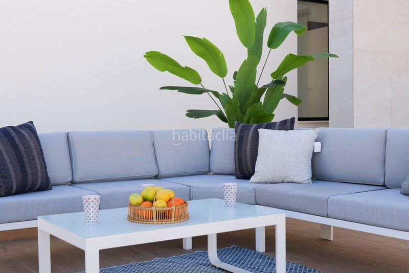 Foto d444ffed-4d16-41eb-8fa9-37115cf08b15. Casa amb piscina a Rojales