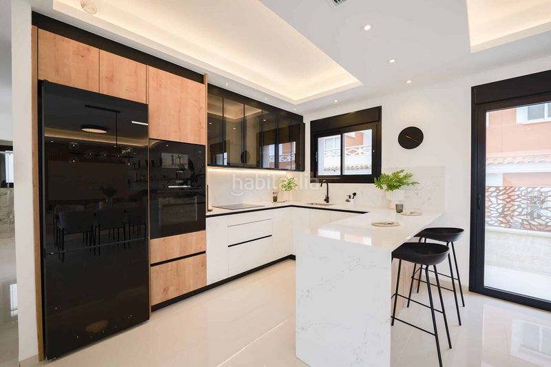 Foto db0d3499-b51b-4dfa-84d5-b2e82b5bd720. Casa amb piscina a Rojales