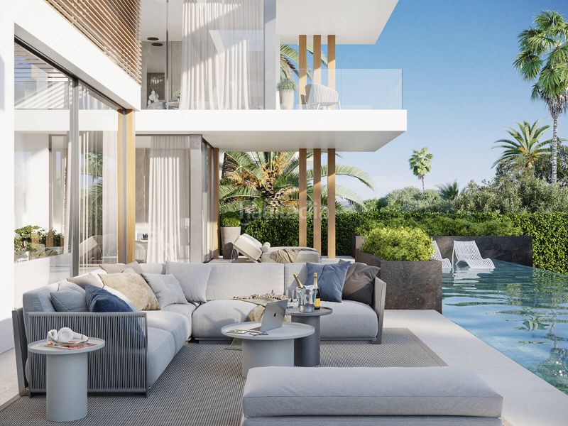 Foto b3a1f002-759a-4f2e-8dcc-81ffb4fc5870. Casa amb piscina a Las Brisas Marbella