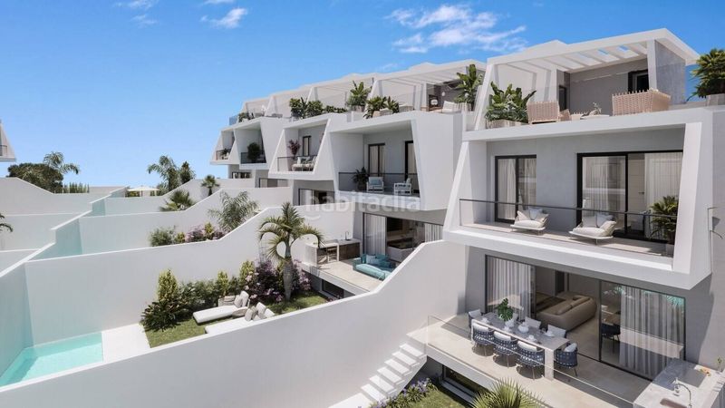Foto b0da0219-cd92-4725-b77c-f2c85a50f0e0. Casa amb piscina a Bel - Air Estepona
