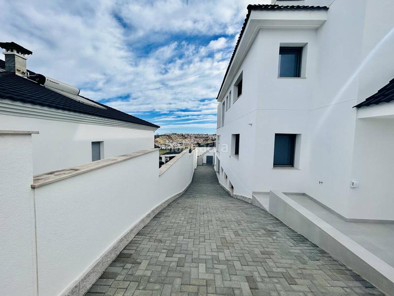 Foto 009b191b-d563-4389-af23-7c39c5e555ed. Casa amb piscina a Rojales