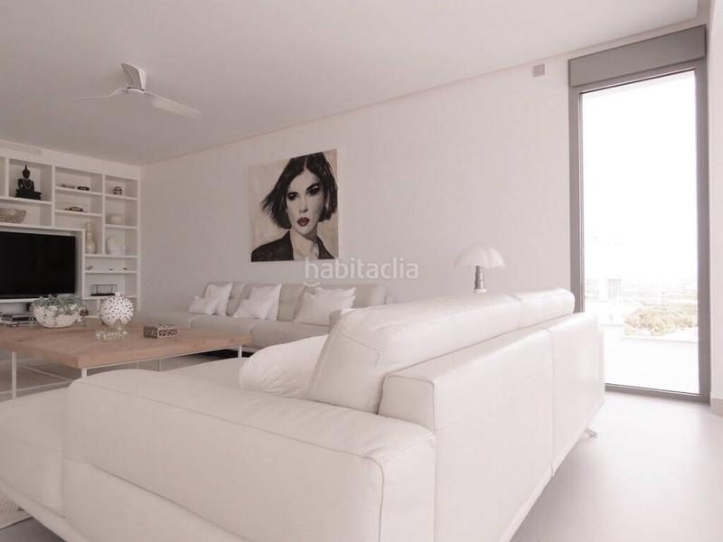 Foto 9174d06f-74f5-46f7-903a-7e07bfa855a5. Casa amb piscina a Rojales