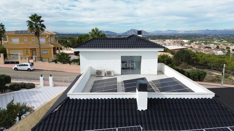 Foto a05f9467-c7df-45f5-9c95-493f79209e48. Casa amb piscina a Rojales