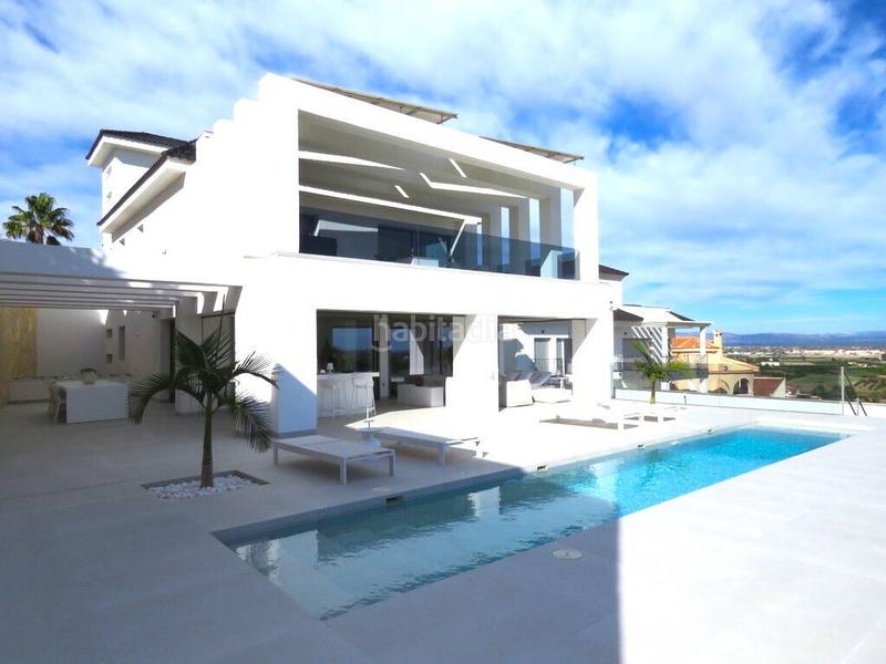 Foto c18c5ffe-13cd-487c-be25-2e170cf2cdbf. Casa amb piscina a Rojales