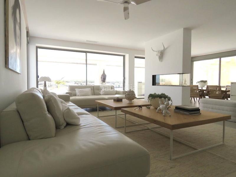 Foto d7e9e802-ccf4-44ec-9456-b11e1b35bf0d. Casa amb piscina a Rojales