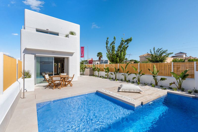 Foto ebe85976-05c7-41dd-a05a-f437db93e7d1. Casa amb piscina a Las Lomas de Rame-Bahía Bella Alcázares (Los)