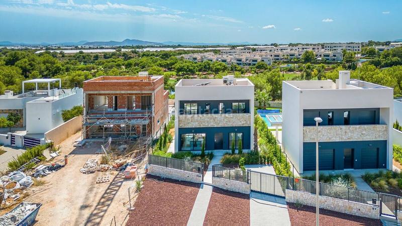 Foto 45d3f9e5-13e7-4d8a-b2e0-81dcf8b4252b. Casa con piscina in El Pinar de Campoverde Pilar de la Horadada