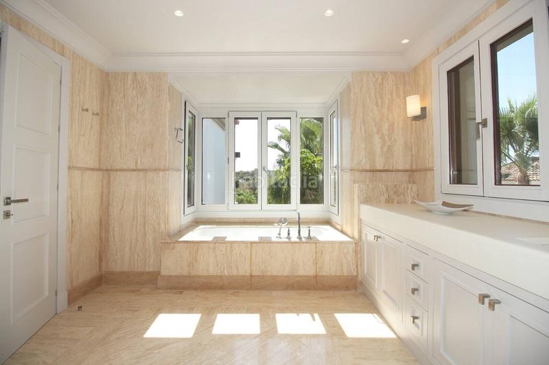 Foto 20965a66-d73f-493d-b670-bcdf1ef669f6. Haus mit pool in El Paraíso Benahavís