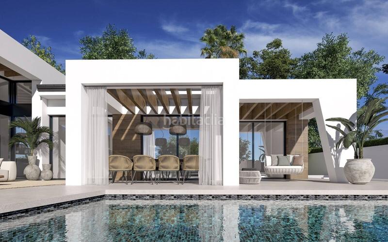 Foto 1d5f50dd-9fc5-44cf-92e3-273b8e1b6ca0. Maison avec piscine dans Los Naranjos Marbella