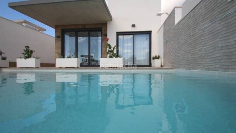 Foto ccb28232-f2af-48ae-b615-f9193459cf14. Casa amb piscina a Campoamor Orihuela
