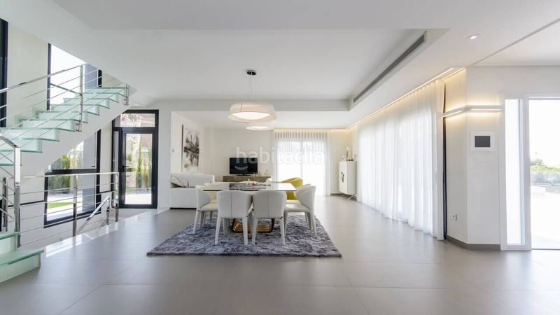 Foto ddd1dd60-29f2-4721-9a7f-9d33981a5f08. Casa amb piscina a Campoamor Orihuela