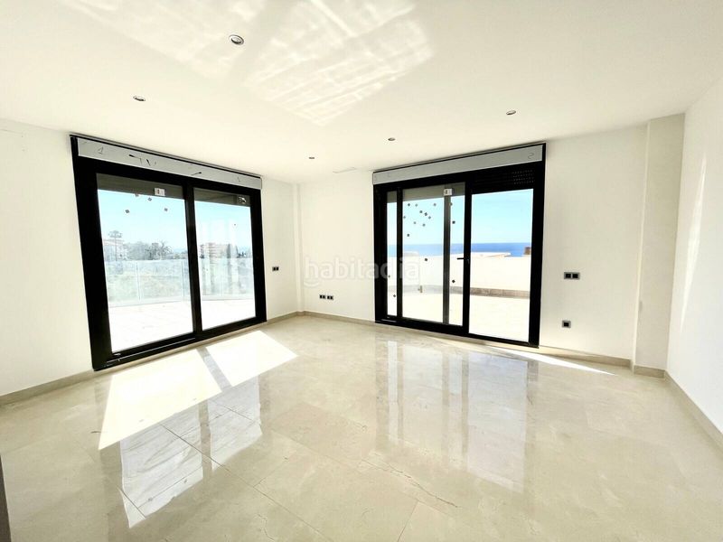 Foto 0f6d9a99-1b37-412c-bcfa-0f29a94f3761. Casa amb piscina a Torremuelle Benalmádena