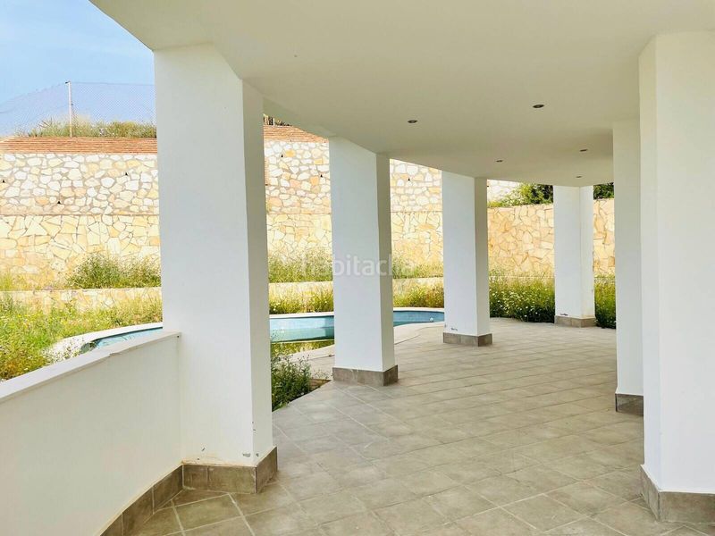 Foto a67426c0-f59c-4e92-9741-0230f3bd227f. Casa amb piscina a Torremuelle Benalmádena