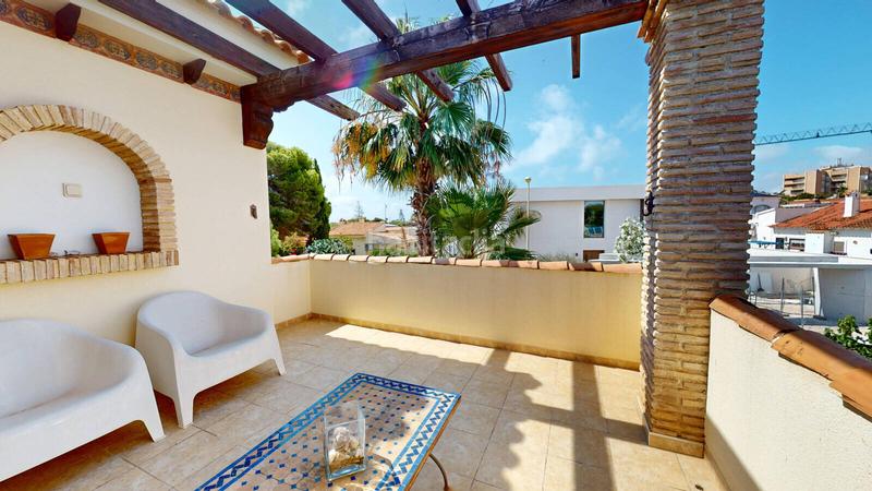 Foto d6491127-c8e5-49cd-ba6d-1a1f4a94d610. Haus mit pool in La Zenia Orihuela