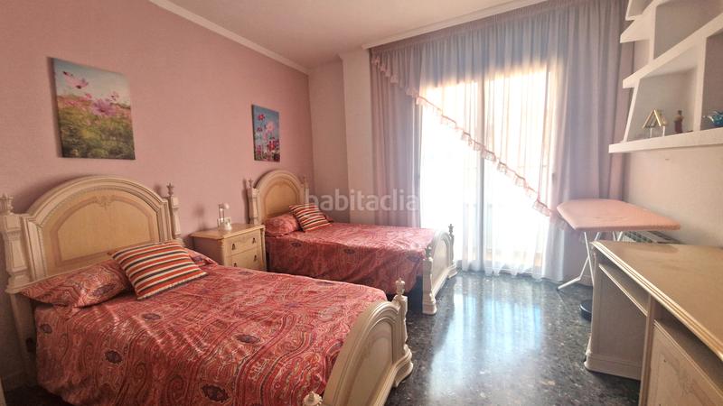 Foto 8a22b16e-3596-47df-8cbf-8bbda721cf36. Casa adosada ideal familias! casa adosada con piscina , cerca de todos los servicios. en Pineda de Mar