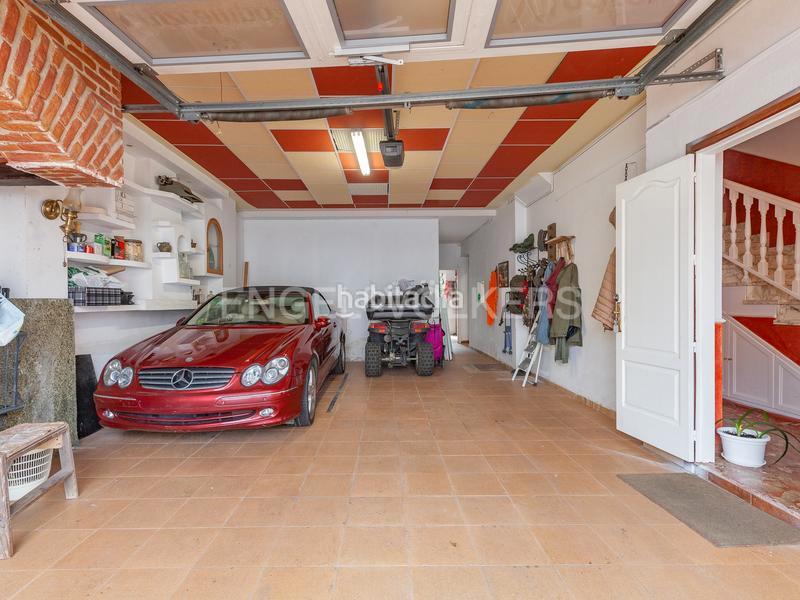 Foto f1f9f0d0-4753-433a-be8d-de8b398e2783. Casa adosada ideal familias! casa adosada con piscina , cerca de todos los servicios. en Pineda de Mar