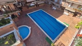 Dúplex  Carrer calella. Duplex con parking y piscina comunitaria al lado playa