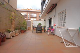 Rez-de-chaussée à Centre. Piso en planta baja