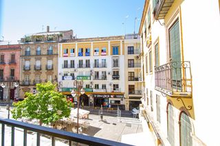 Piso en Alfalfa - Santa Cruz. Precio negociable. gran piso en pleno corazón de sevilla