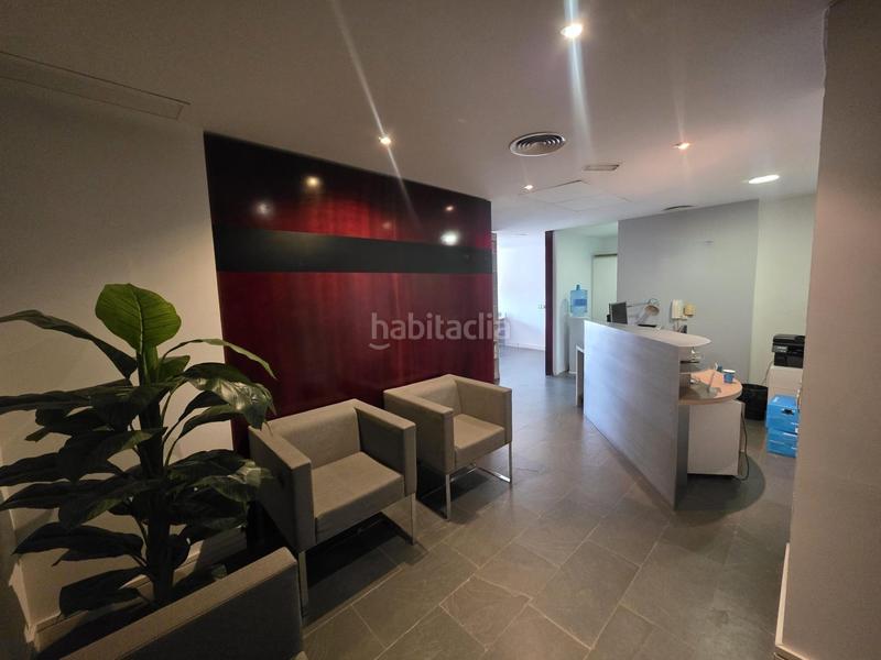 Foto 388defb3-0111-4f73-a565-2e2acbbe4196. Bureau avec parking dans El Tardón - El Carmen Sevilla