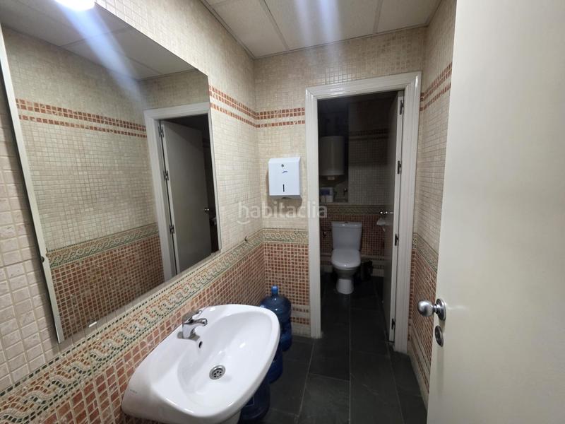 Foto cedd4cac-62a8-411b-aeaa-7c40ba410fbd. Bureau avec parking dans El Tardón - El Carmen Sevilla