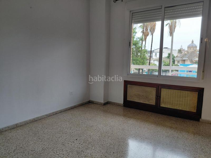 Foto 25737f68-dc15-4eb7-9a02-c4e1735bcc16. Appartamento in sector sur - la palmera - reina mercedes Sevilla