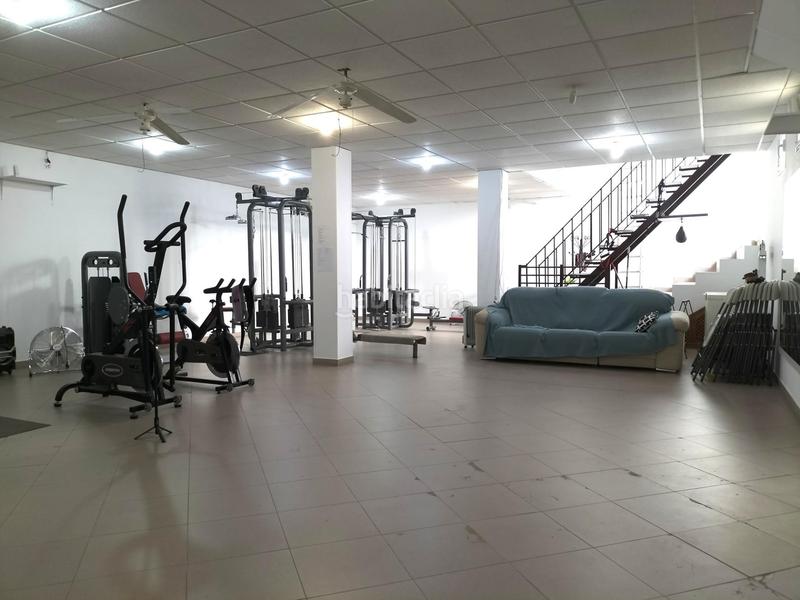 Foto 16c2fb2c-a4b9-4b57-8368-8c1a9a95ee43. Casa amb aparcament a Carmona