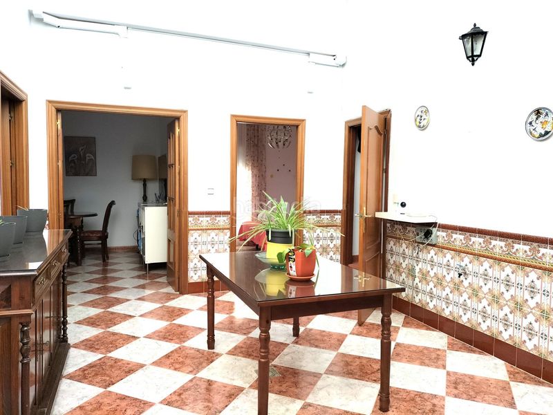 Foto 17cd1de4-2219-4607-b27e-40d044c00311. Casa amb aparcament a Carmona