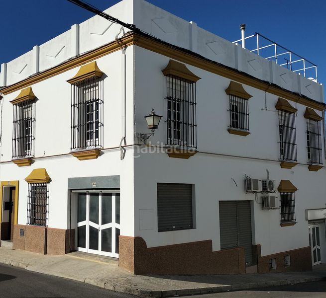 Foto 1899ce84-6d6c-4174-bb94-3ea71cae3107. Casa amb aparcament a Carmona