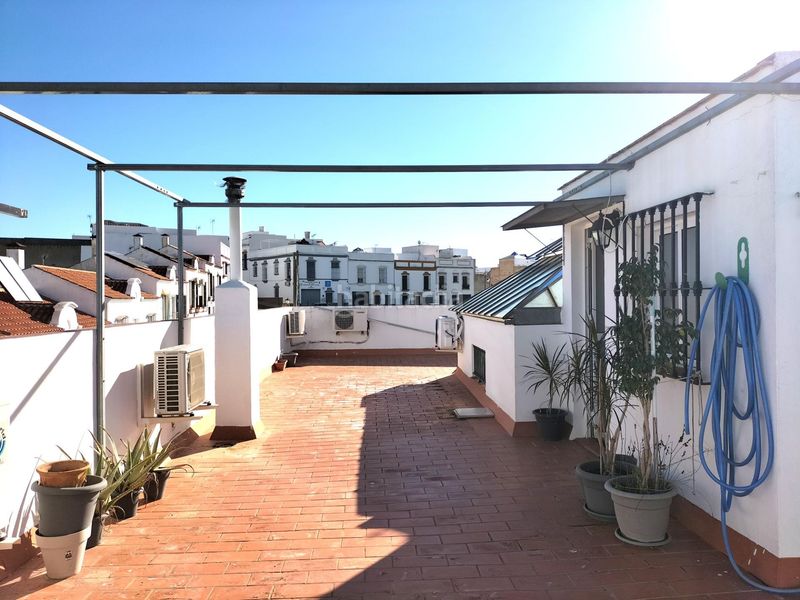 Foto 3f46765f-41e8-4127-a2b5-cb2c98cd0b6f. Casa amb aparcament a Carmona