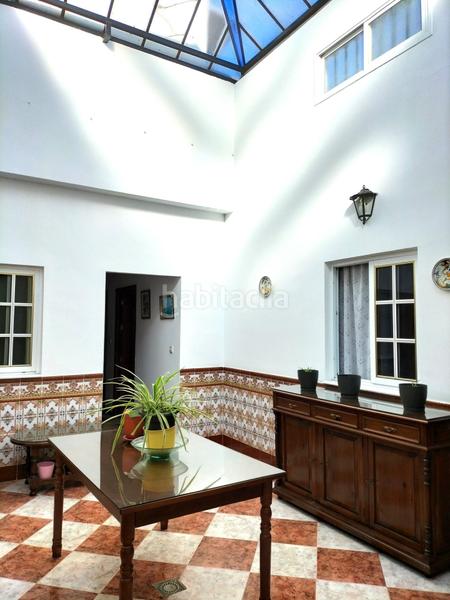 Foto 524e3b71-d70e-4beb-9425-e95a1055d91e. Casa amb aparcament a Carmona