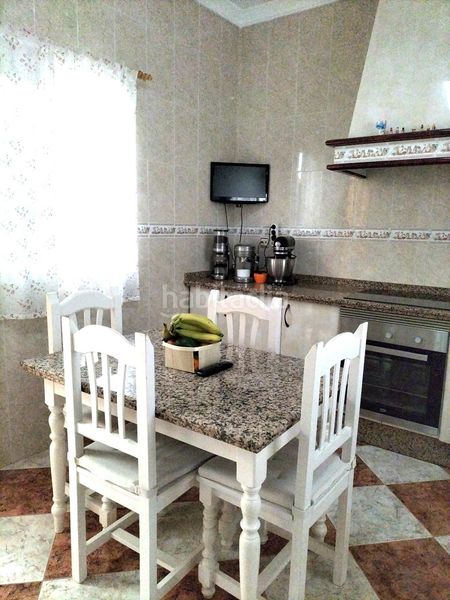 Foto 5c3b4172-120a-407a-a04e-999dd469a564. Casa amb aparcament a Carmona
