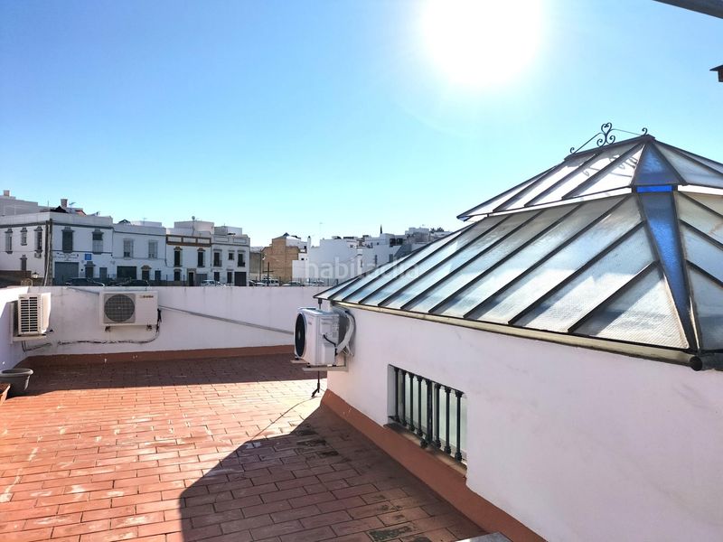 Foto f7218fc1-ed94-4d45-98fa-bd1b21687a9d. Casa amb aparcament a Carmona