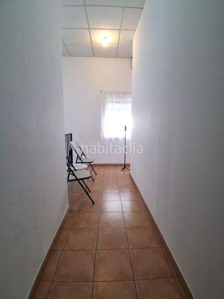 Foto f796aad4-9987-411c-bf9d-838d51dba170. Casa amb aparcament a Carmona