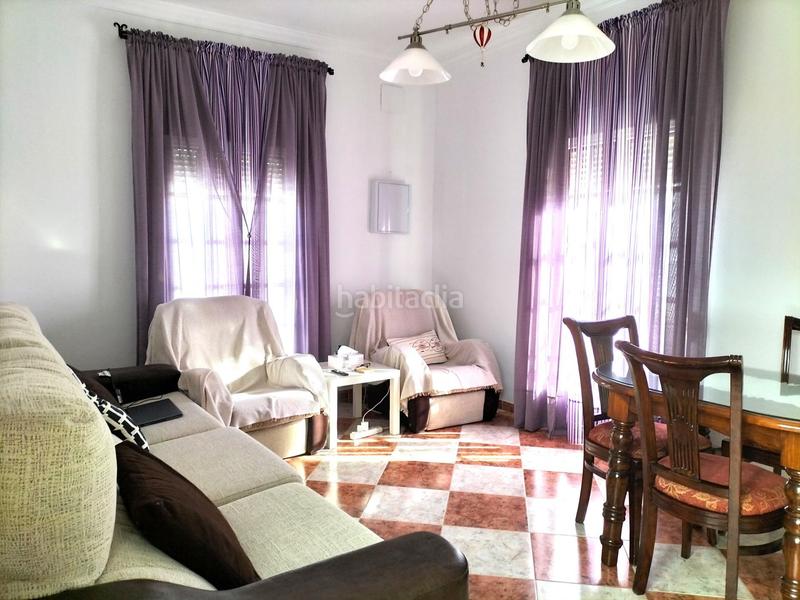 Foto fd07ed19-5d58-4a7b-a2de-666298bc765c. Casa amb aparcament a Carmona