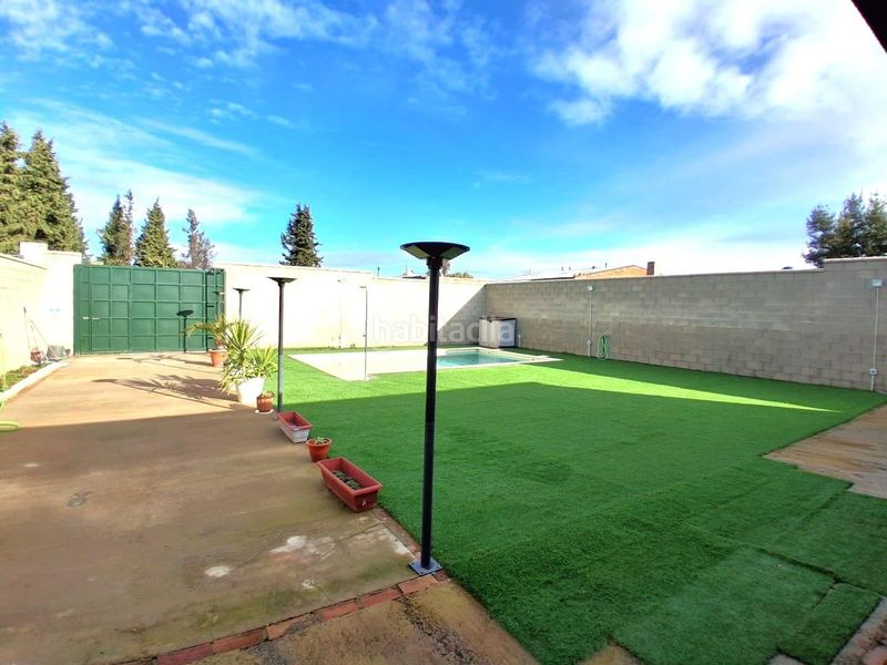 Foto f1adec6f-77e9-4827-924f-69c0ea8218ea. Masia amb aparcament piscina a Pilas