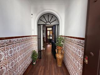 Casa a Pilas. Oportunidad única en pilas! casa de planta baja reformada con pa