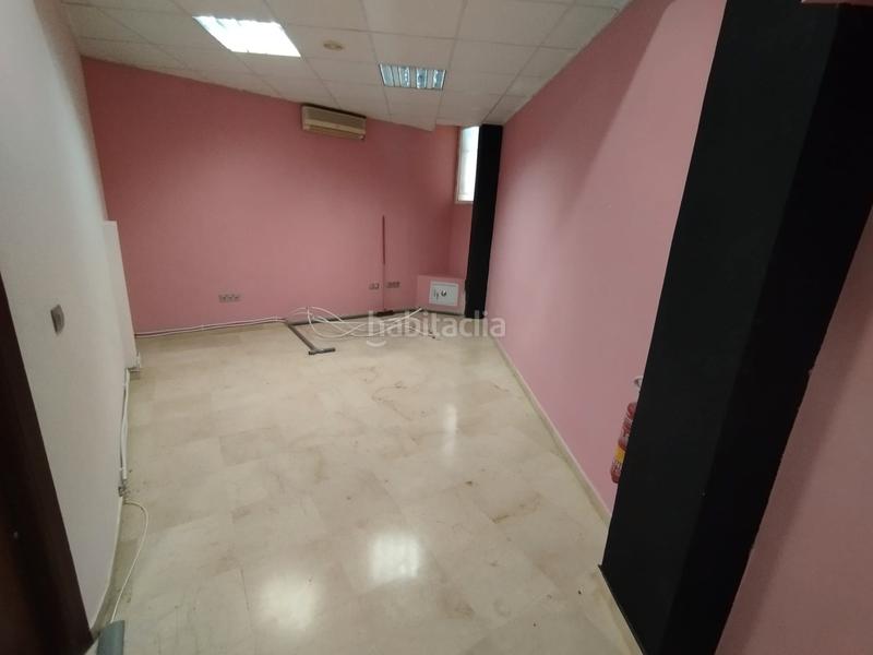 Foto 3201e5f8-dff8-4d3a-aa29-eb75b210b042. Alquiler local comercial  en alquiler en glorieta rodolfo llopis en Alicante