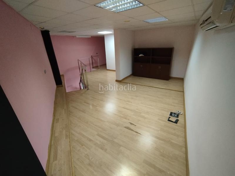 Foto 112f67ff-1098-4582-bd4d-e423338644d4. Lloguer local comercial a Altozano - Conde Lumiares Alicante