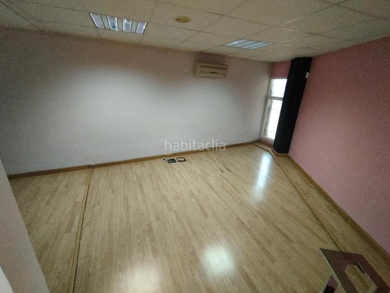 Foto a3f1e862-5695-4d26-af62-ce471c6cc0b5. Lloguer local comercial a Altozano - Conde Lumiares Alicante