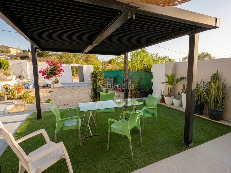 Foto f6054eee-43dd-4c48-9363-05ab54cdf533. Affitto chalet in Moralet Alicante
