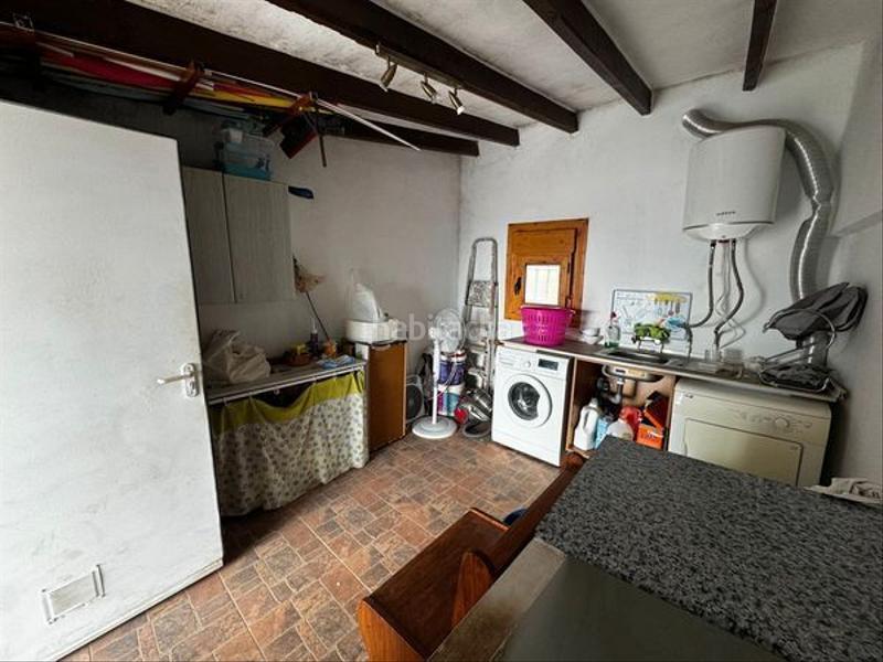 Foto b86621fa-d208-4f30-911a-cbca65c46362. Casa adossada a Agost