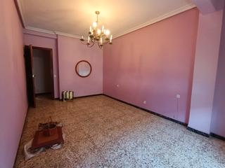 Miete Etagenwohnung  Calle calderón de la barca. Leer descripción