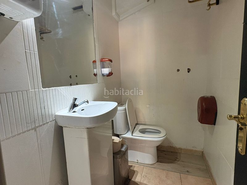 Foto 5e243c3d-55c5-4210-b7c8-b286c7ea26a1. Local comercial a Petrer