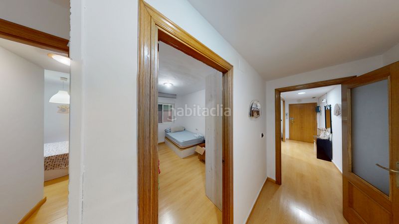 Foto ce87f9e3-63c1-4cd7-845d-678eb7cc4940. Pis amb calefacció aparcament a Centro Sant Vicent del Raspeig